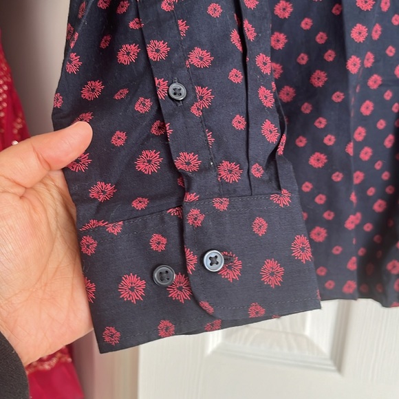 Grameen Uniqlo button down full sleeve shirt - Picture 2 of 7